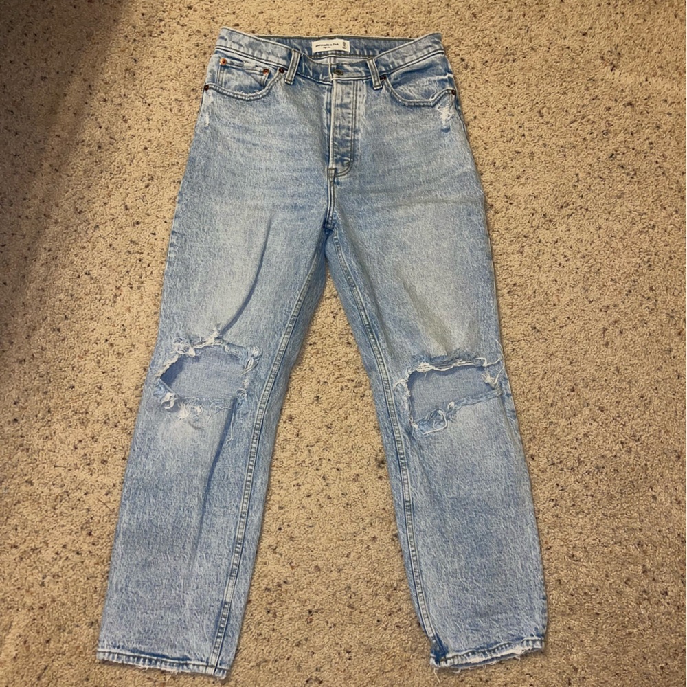 A&F High Rise Distressed Light Wash Straight Leg Jeans Size 28